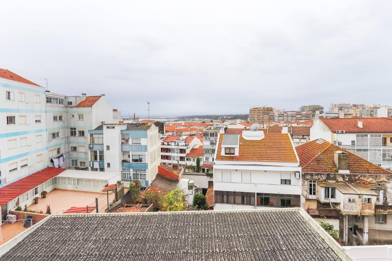 Vita Portucale ! Cacilhas River View Almada Exterior photo